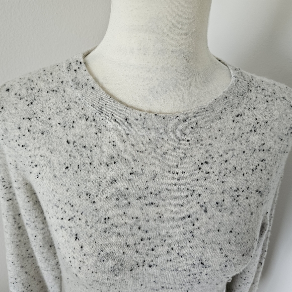 🔥TALBOTS 100% cashmere gray sweater size SX 🔥 - Picture 6 of 8
